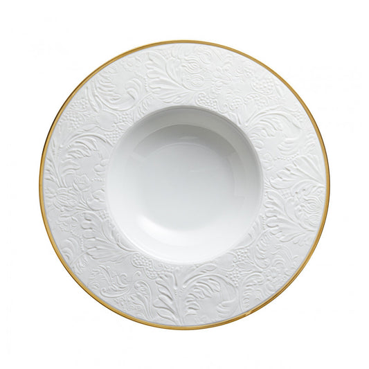 Italian Renaissance - Deep plate with engraved rim